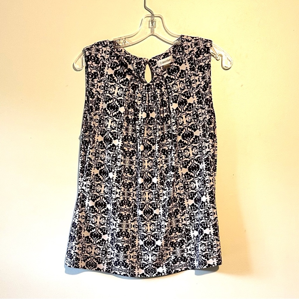 Calvin Klein Black and White Sleeveless Pleated Blouse